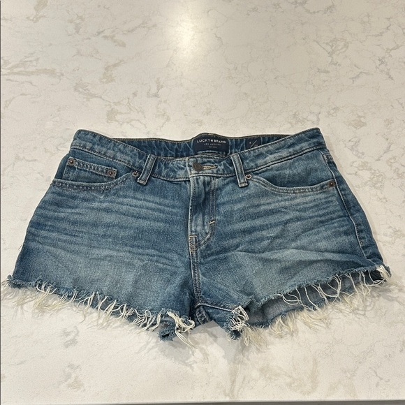 Lucky Brand The Cut Off Women's Frayed Hem Jean Shorts Size 6 / 28 - Picture 8 of 12